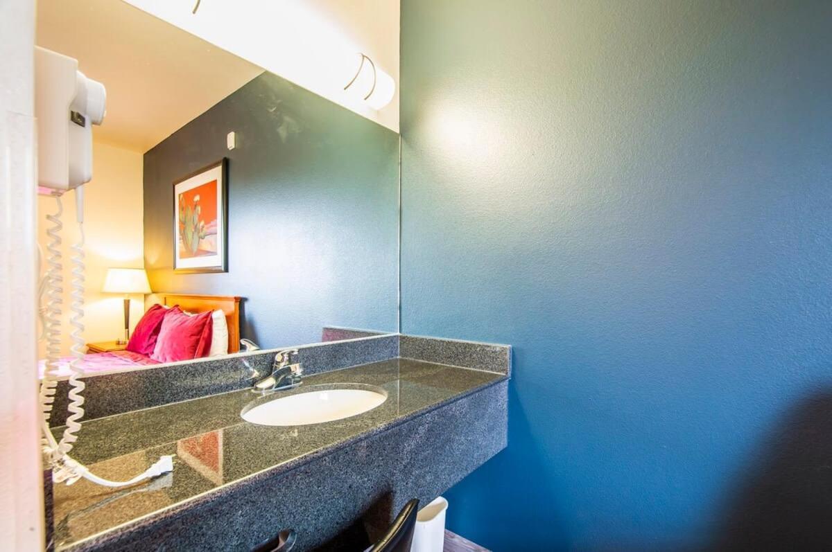 Sierra Vista Studio Apartment With Full Kitchen And King Bed 외부 사진